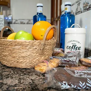 Entero, A Diez Minutos De La Juderia, Cochera Opcional Apartamento